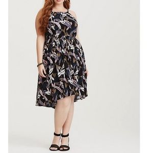 NWT Torrid Black Palm Leaf Hi-lo Dress